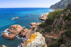 Czy wakacje na Sardynii muszą być kosztowne?
