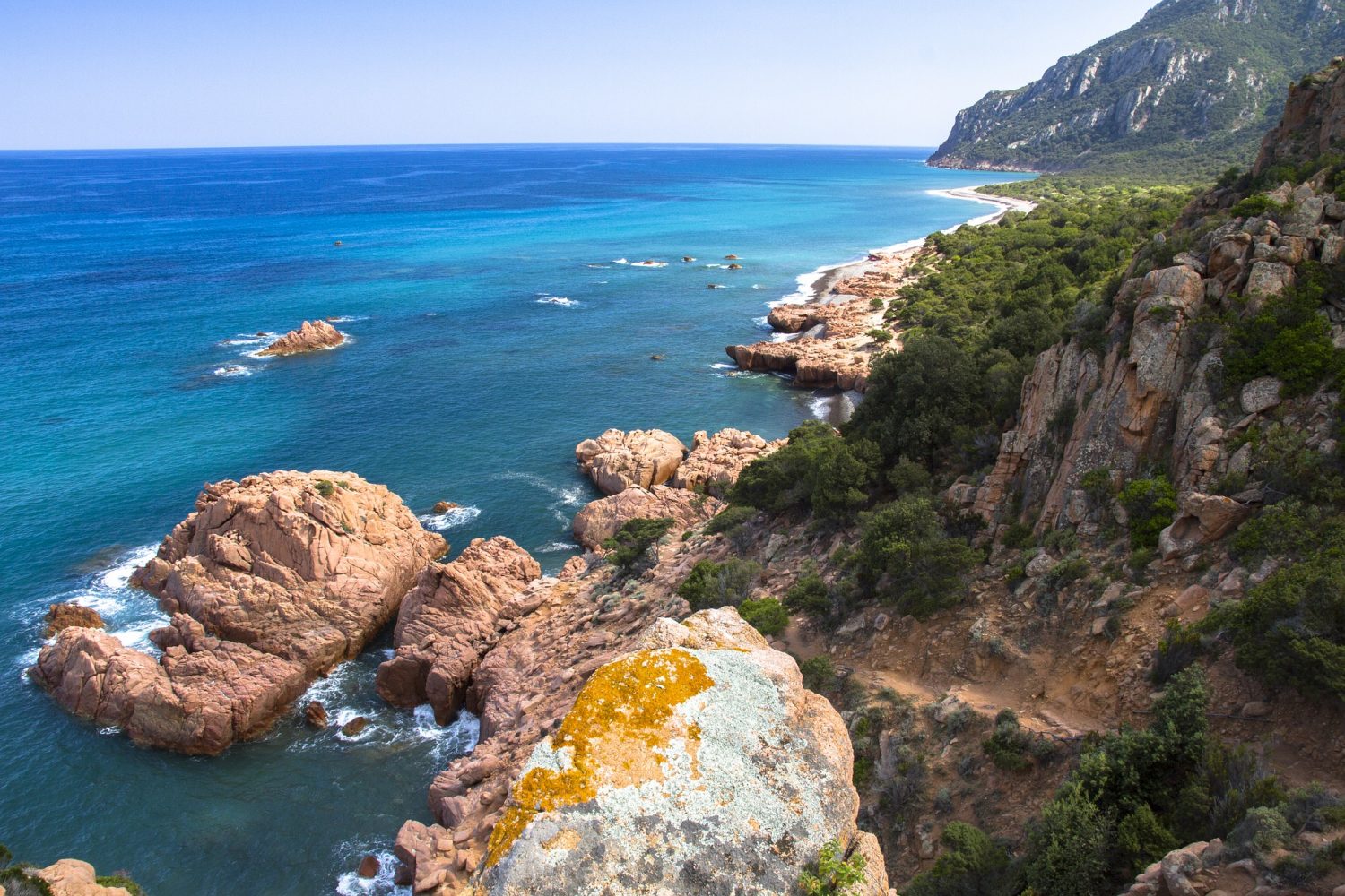 Does a vacation in Sardinia have to be expensive?
