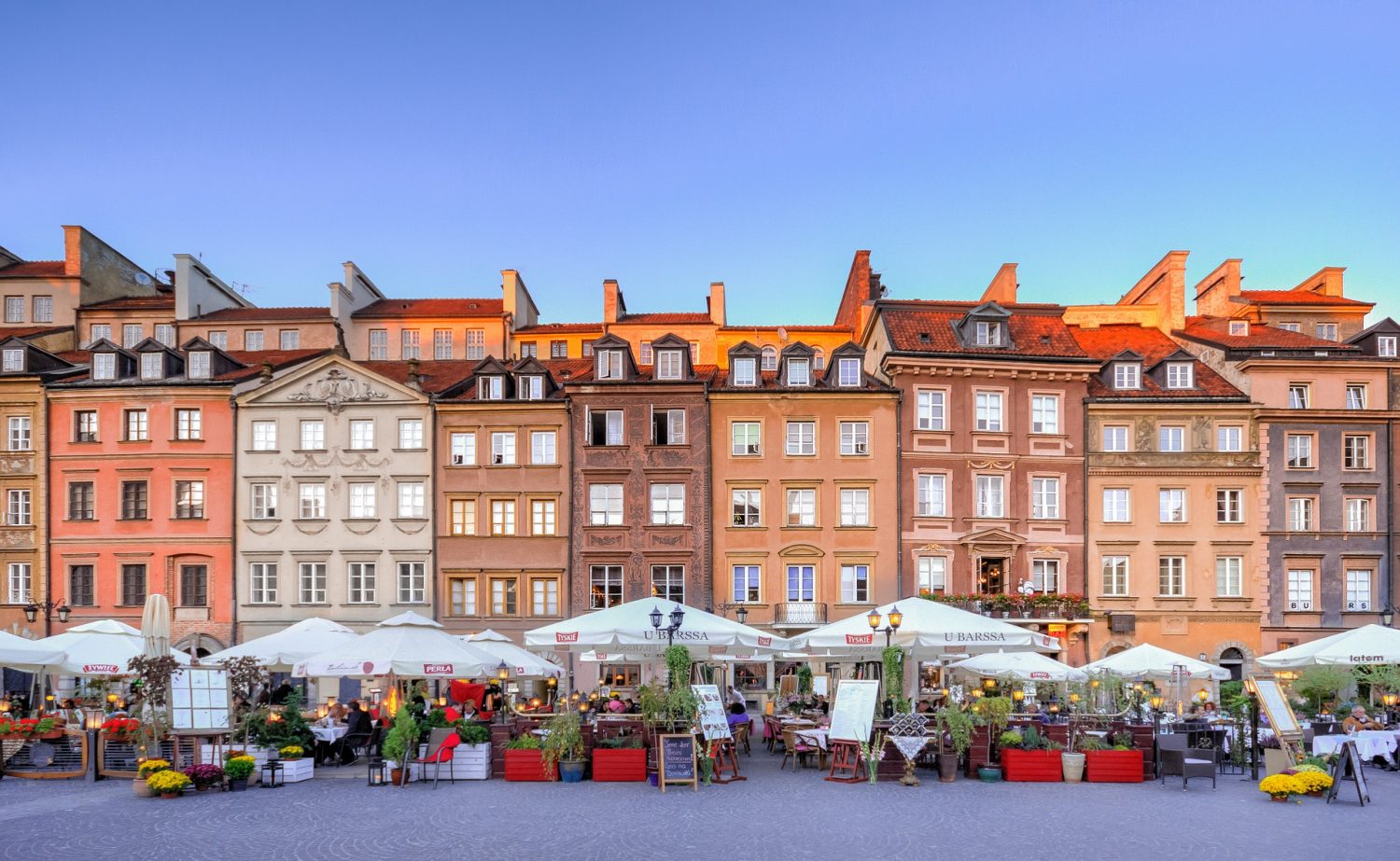 Who can manage real estate? Warsaw as a perfect place to rent premises